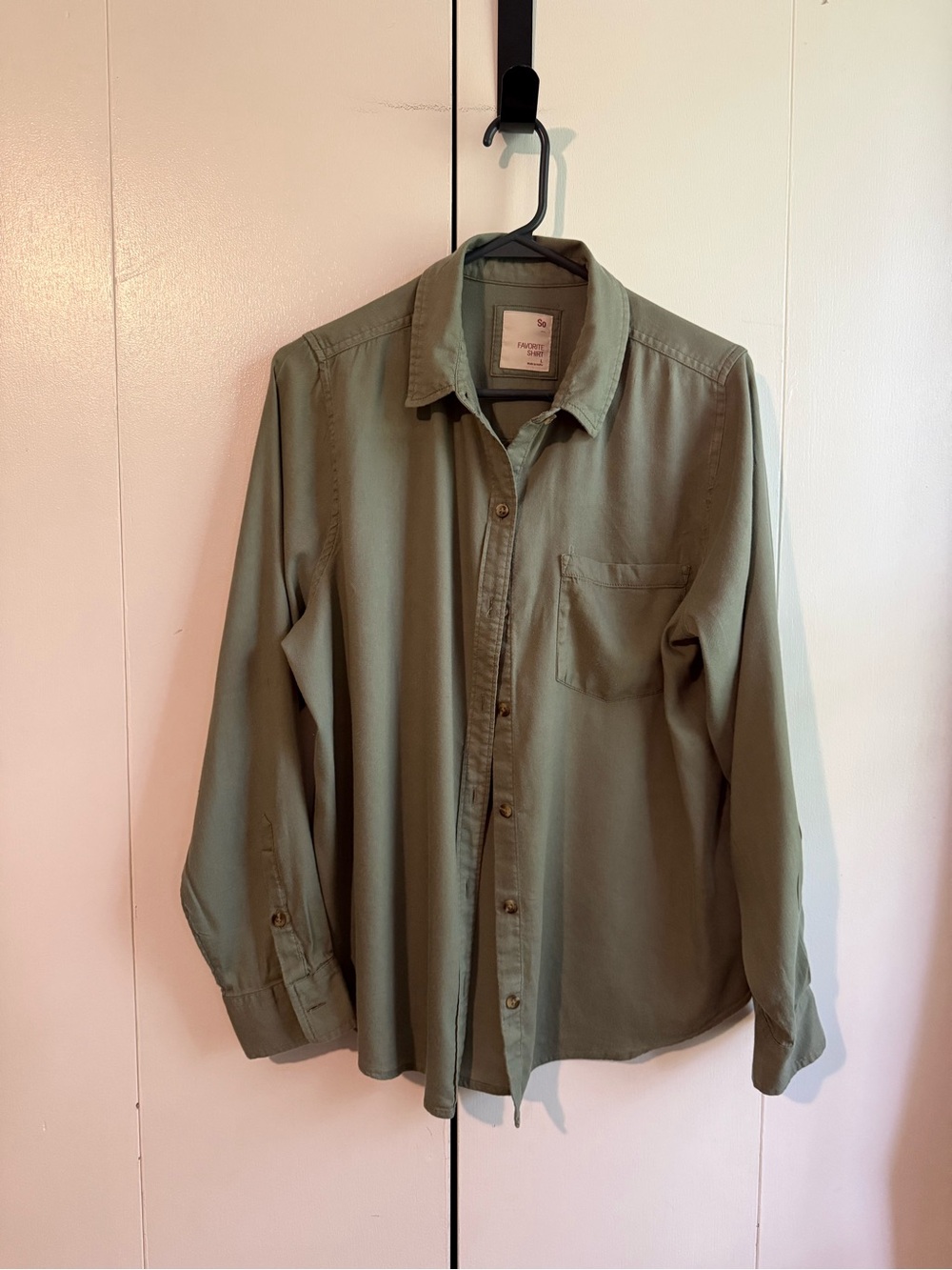 SO Favorite Shirt Olive Green Size Large